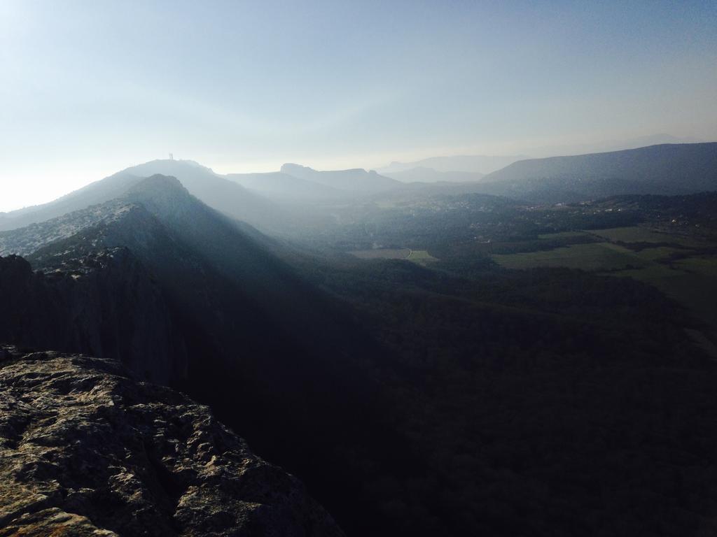 Gites Du Raby Signes Esterno foto